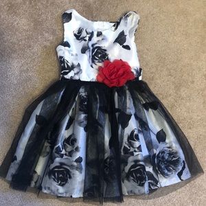 Black and White 4t Dress Lilt